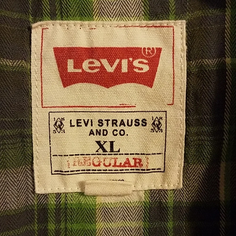 NEW Levi's brand men's button down shirt size XL